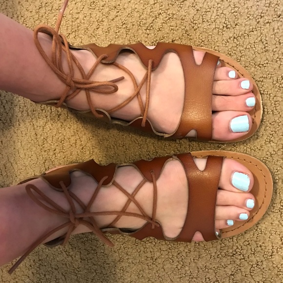 gap lace up sandals - Picture 2 of 3